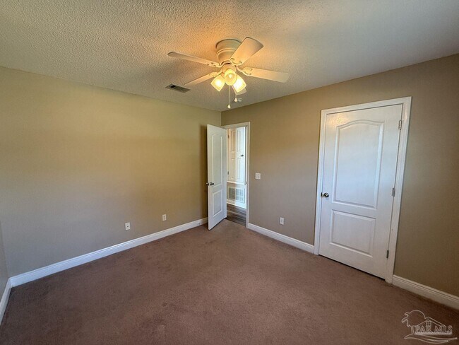 Building Photo - 1519 Sandcliff Dr