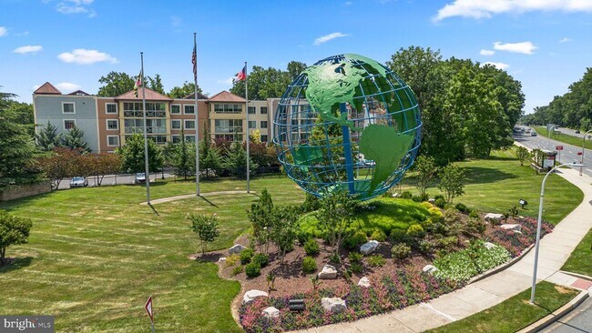 Building Photo - 3005 S Leisure World Blvd