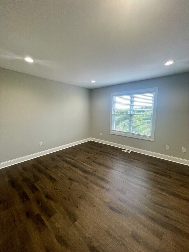 Building Photo - 1 Emanuel Ct