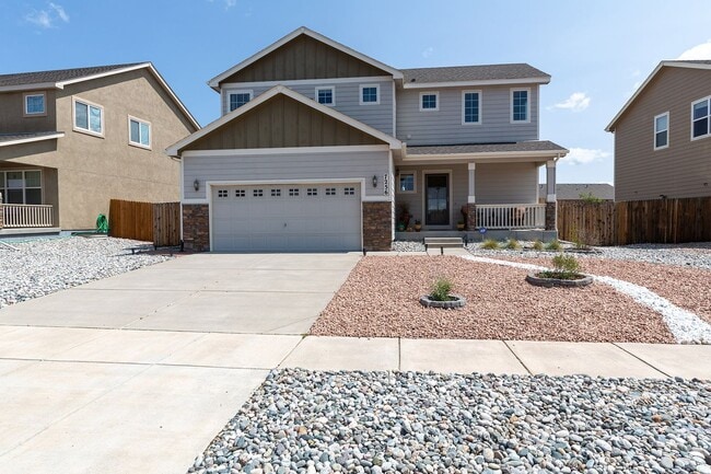 Building Photo - Evolve Real Estate: Available September 5 Newer 4 Bedroom Home with Finished Basement and Large Y...