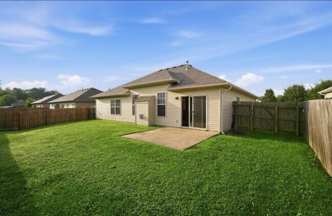 Building Photo - 5805 Mahon Dr