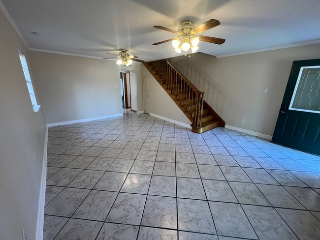 Building Photo - 237 Metairie Heights Ave