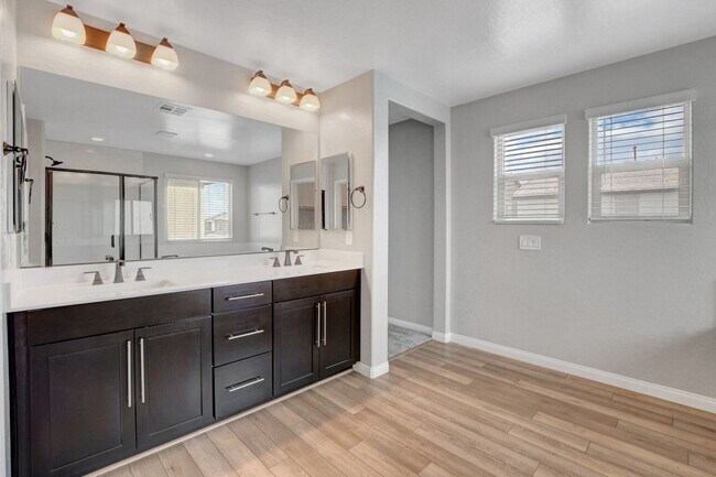 Building Photo - Beautifully Upgraded 4 Bedroom, Two Story ...