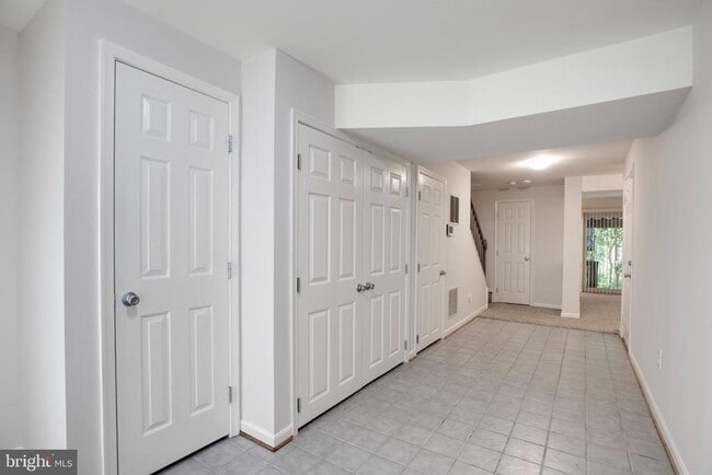 Building Photo - 3105 Sutherland Hill Ct