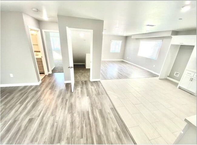 Building Photo - BROADWAY(10617)