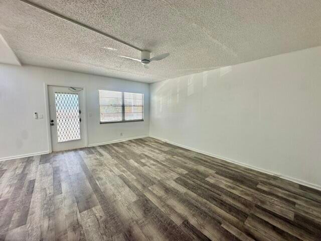 Building Photo - 3045 Cornwall C