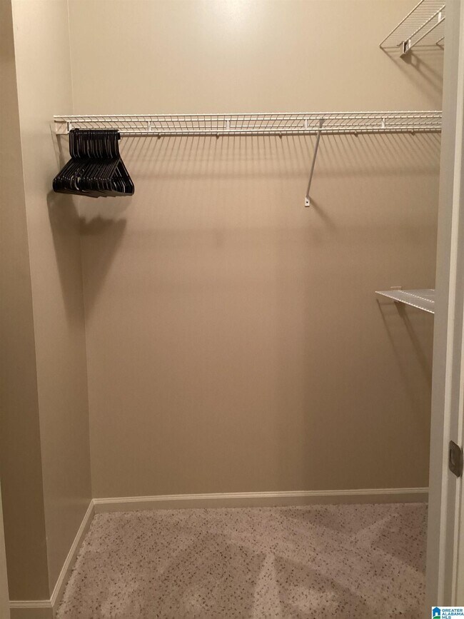 Building Photo - 251 London Pkwy