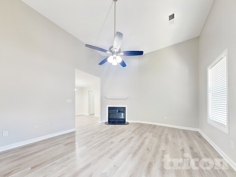 Building Photo - 374 Chesapeake Way