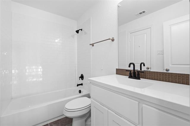 Building Photo - 14220 Greenside Dr