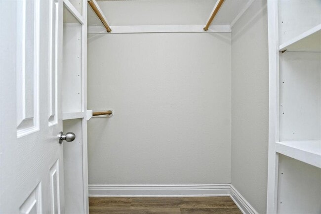 Building Photo - 301 Fawnfield Dr