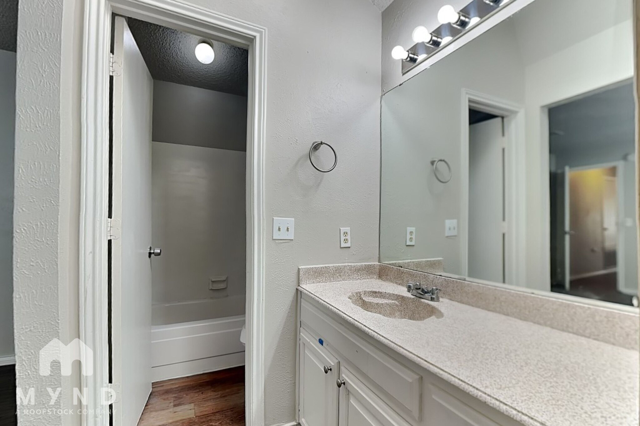 Building Photo - 11837 Garden Terrace Dr