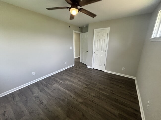 Building Photo - 113 Scenic View Rd