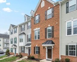 Building Photo - 24 Chamberlain Ct