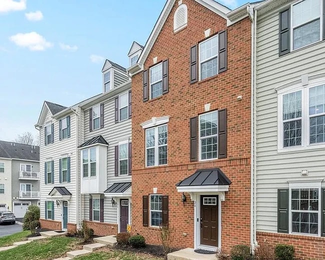 Building Photo - 24 Chamberlain Ct