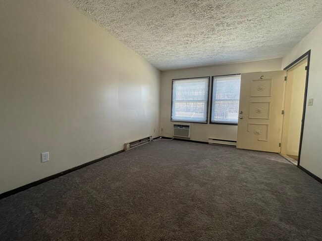 Building Photo - 407 Parker St