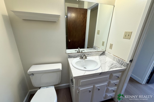 Building Photo - Updated 3 Bedroom, 2 Bathroom in Laurelwood Neighborhood San Mateo