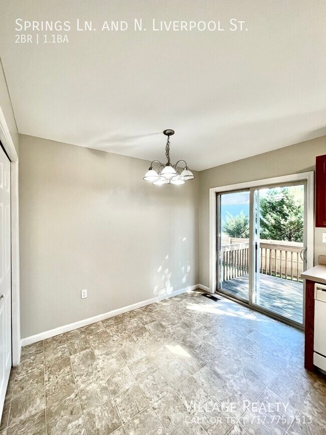 Building Photo - 155 Springs Ln