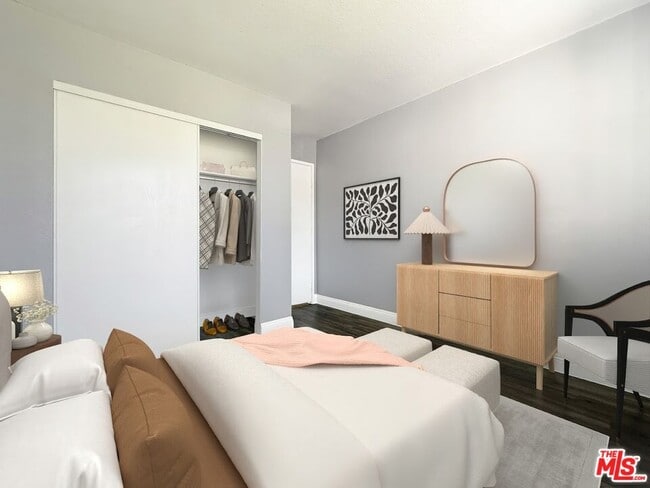 Building Photo - 1930 W College Ave