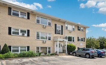 Building Photo - 5037 N East River Rd