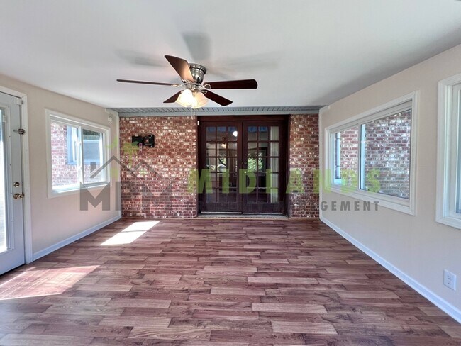 Building Photo - 3836 Davies Dr