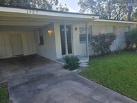 Building Photo - 1927 Delaroche Dr E