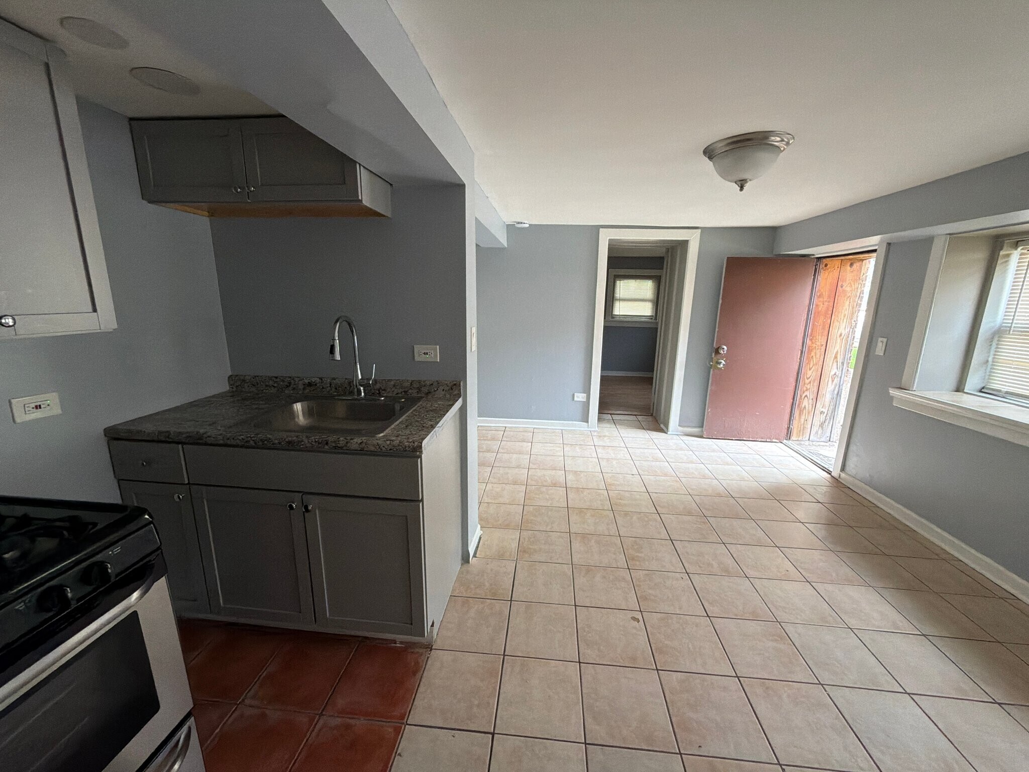 Building Photo - 2701 E 75th Pl