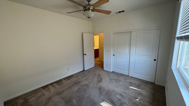 Building Photo - 6 bedroom 4.5 baths in Corona CA