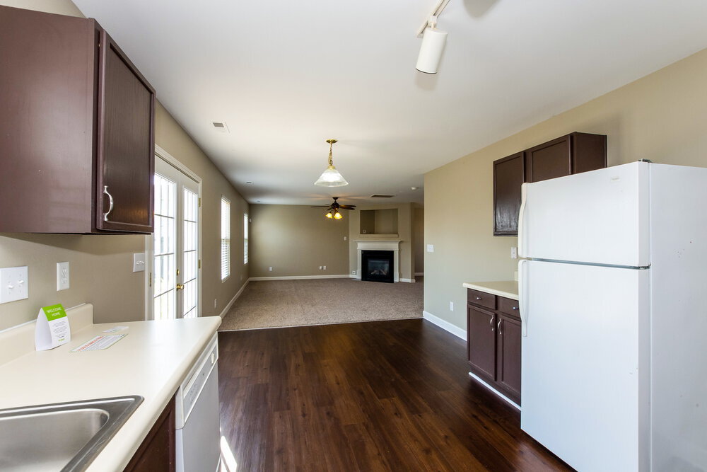 Building Photo - 1928 Slumber Oaks Ct