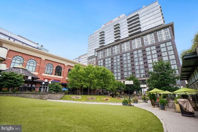 Building Photo - 11800 Old Georgetown Rd