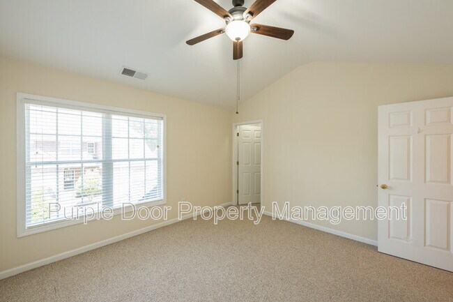 Building Photo - 1820 Willow Branch Ln