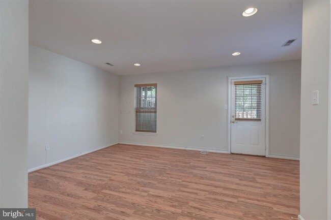 Primary Photo - 6948 Banchory Ct