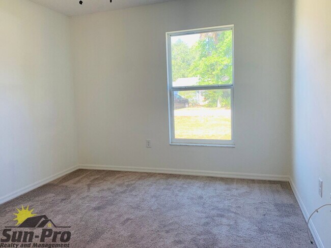 Building Photo - 1868 Umbrella Tree Dr