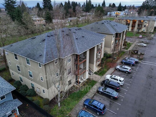 Building Photo - 523 Catron St N