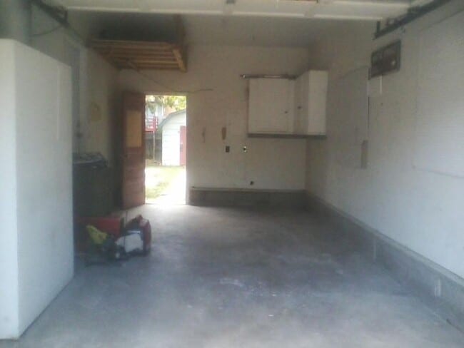 Building Photo - 3 Bed, 2 Bath Home with 2 Bonus Basement Rooms – Prime Location Near CSU | Available June 10th!