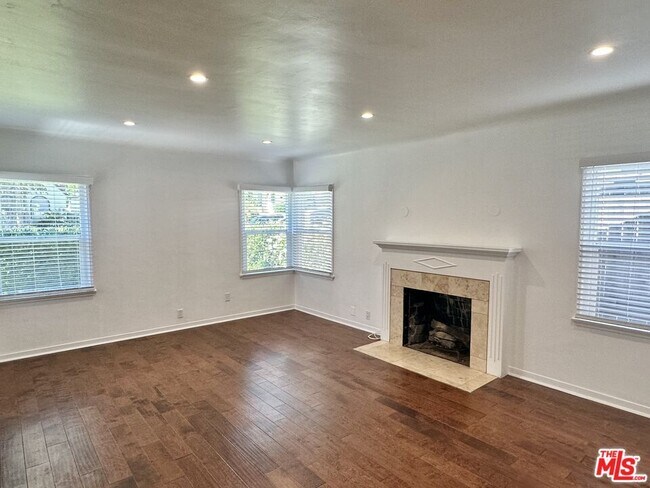 Building Photo - 510 Avenue 64