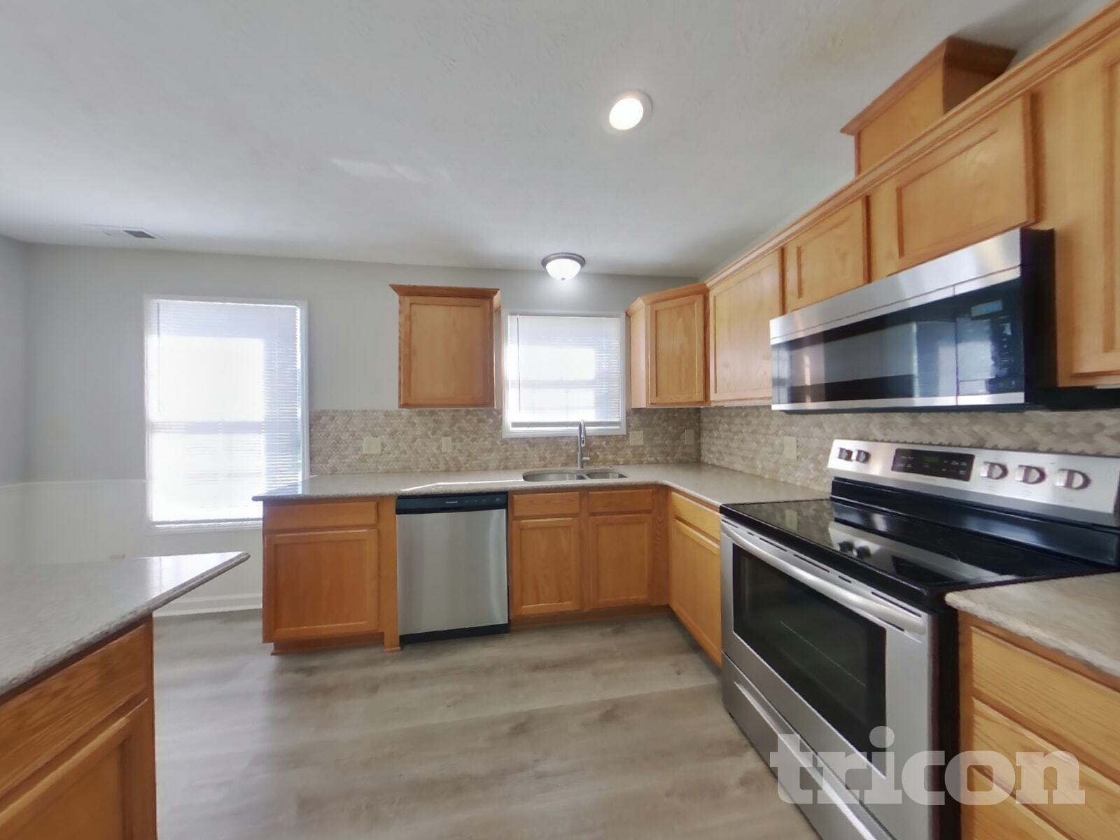 Building Photo - 910 S Shore Ct