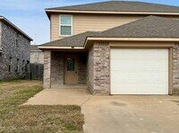 Building Photo - 812 Parkplace Ridge