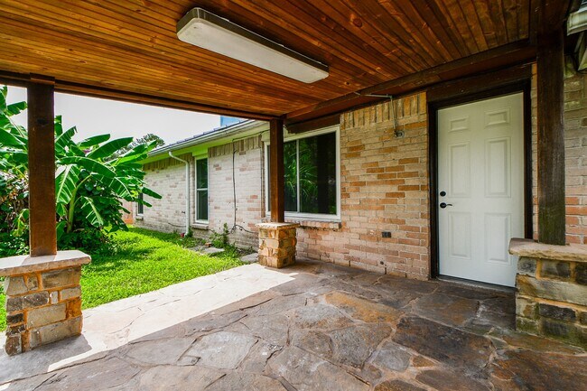 Building Photo - 10426 Alcott Dr