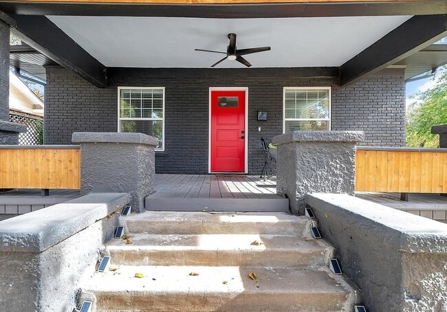 Building Photo - 244 S Volutsia Ave