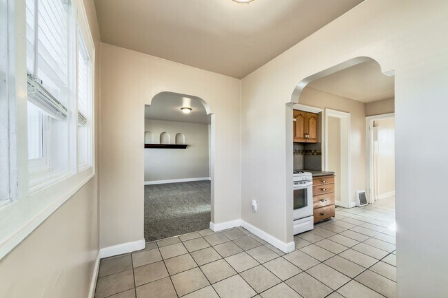 Building Photo - Binford