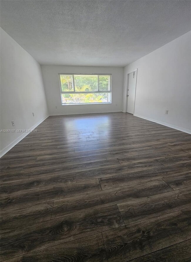 Building Photo - 7470 Miami Lakes Dr