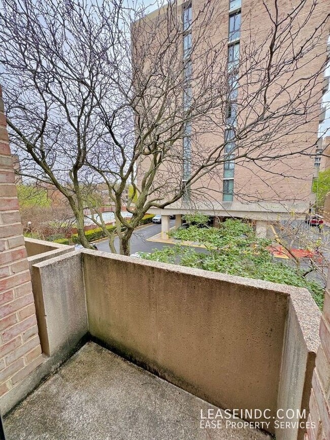 Building Photo - 1257 Delaware Ave SW