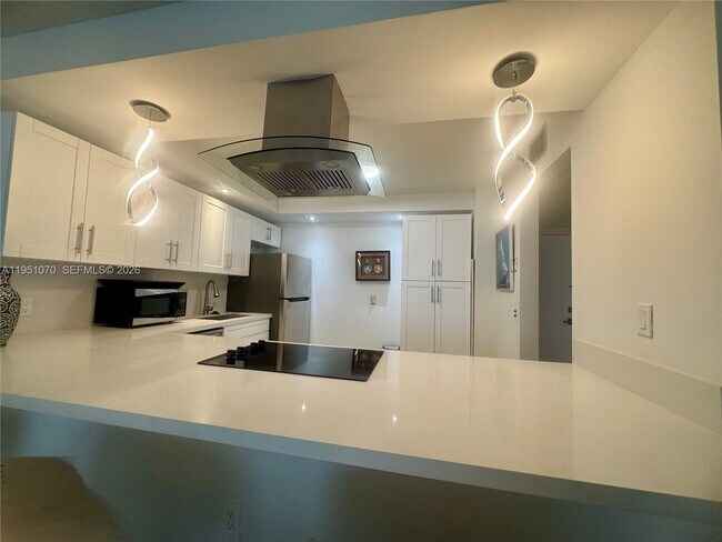 Building Photo - 2801 NE 183rd St