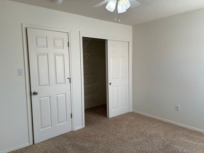 Building Photo - Move-In Special! $100 Off Per Month | 5 be...