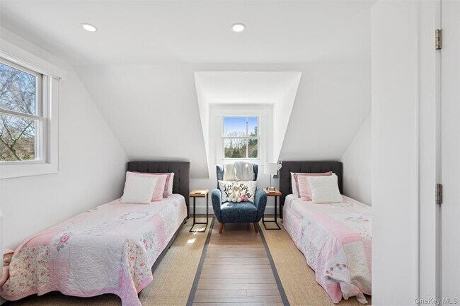 Building Photo - 580 Gin Ln