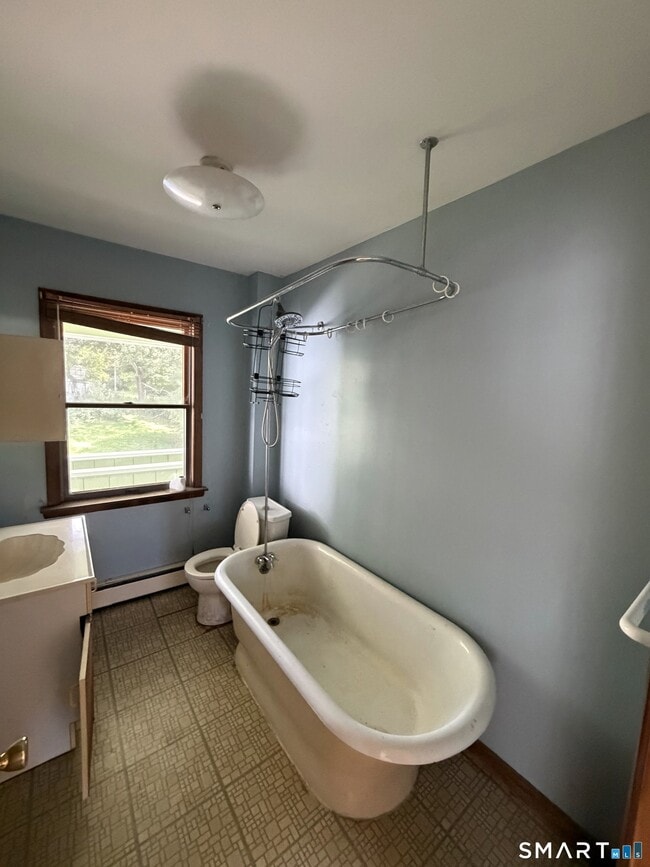 Building Photo - 27 Soule St