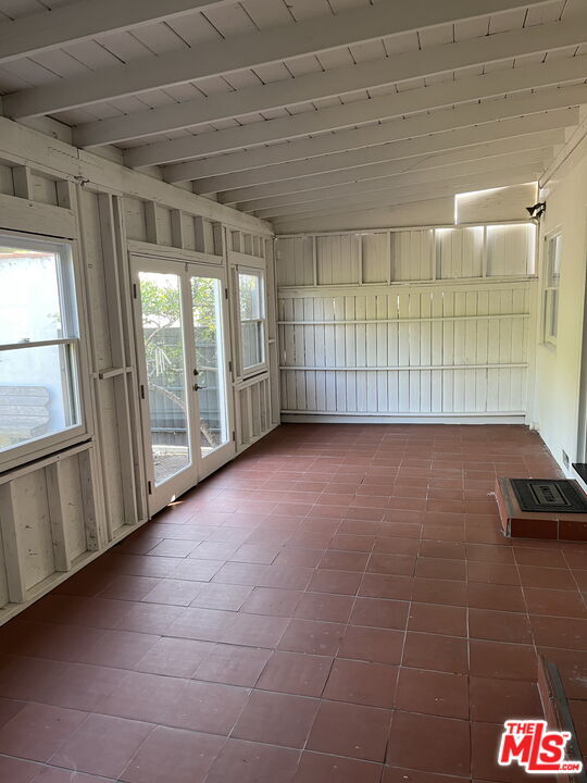 Building Photo - 622 N Formosa Ave