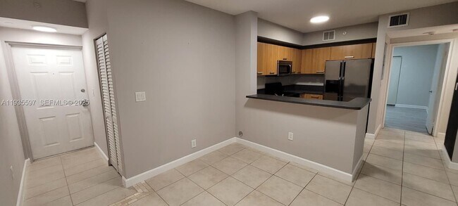 Building Photo - 471 NE 25th St