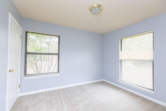 Building Photo - 4619 Raintree Blvd