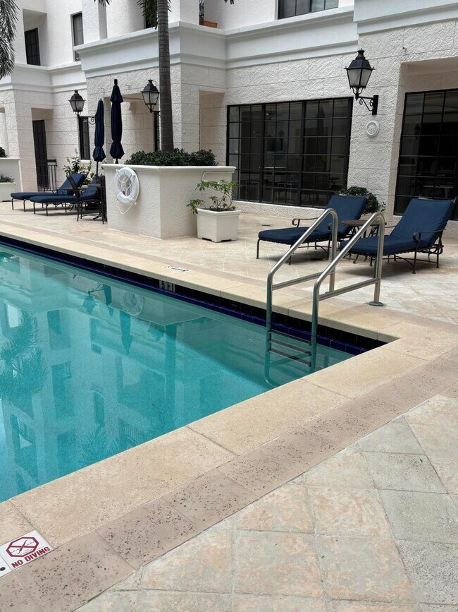 Building Photo - 233 S Federal Hwy